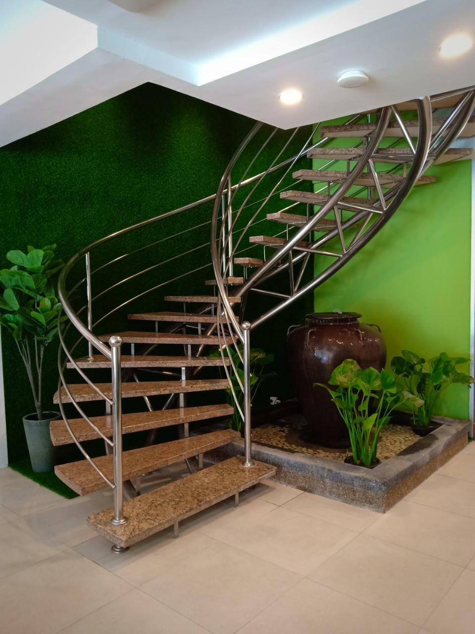 H Boutique Hotel Xplorer Loke Yew Kuala Lumpur Dış mekan fotoğraf